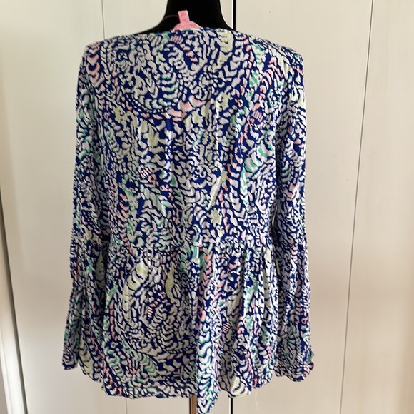 Lilly Pulitzer top with tag - Picture 4 of 6